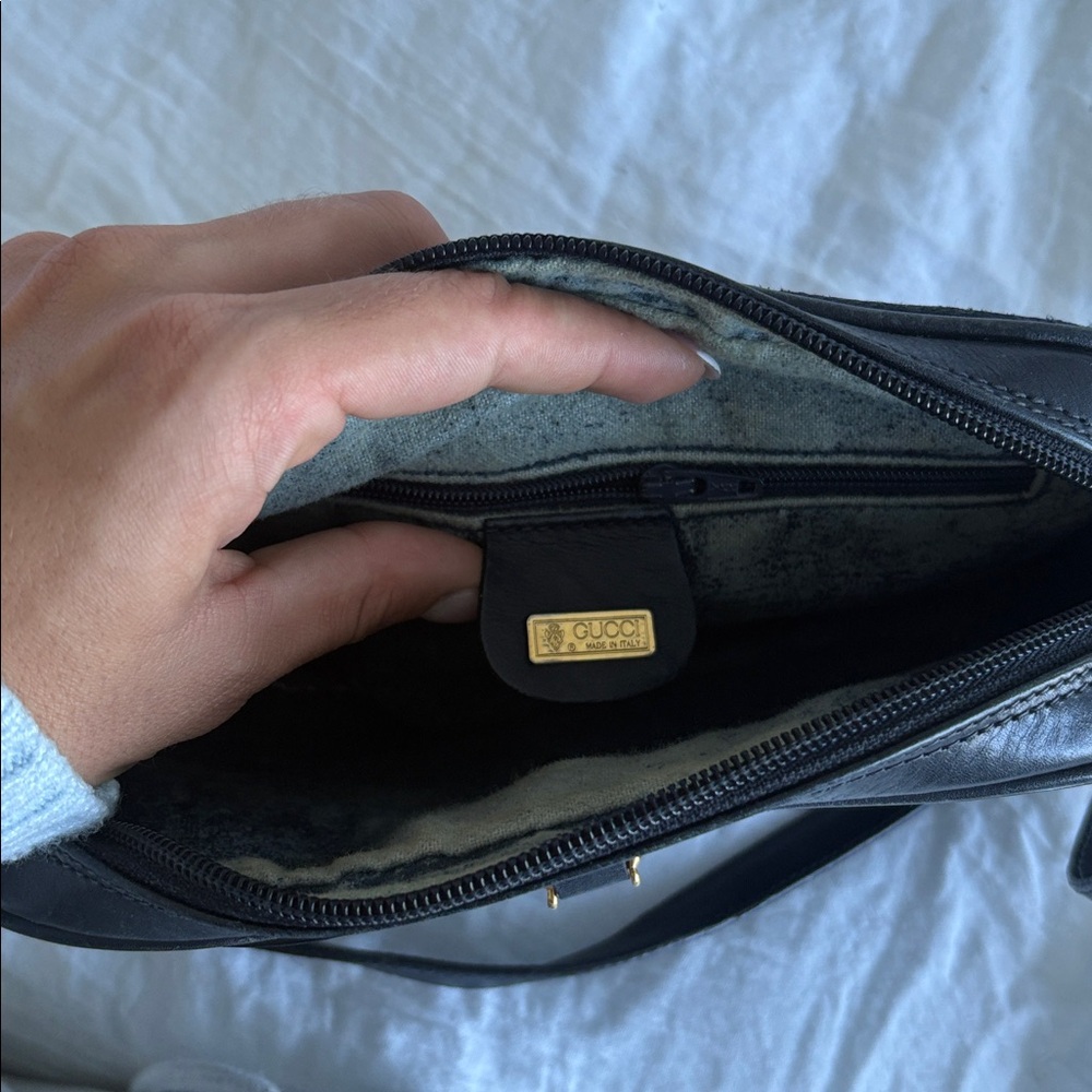 Authentic Vintage Gucci Crossbody - Picture 3 of 3